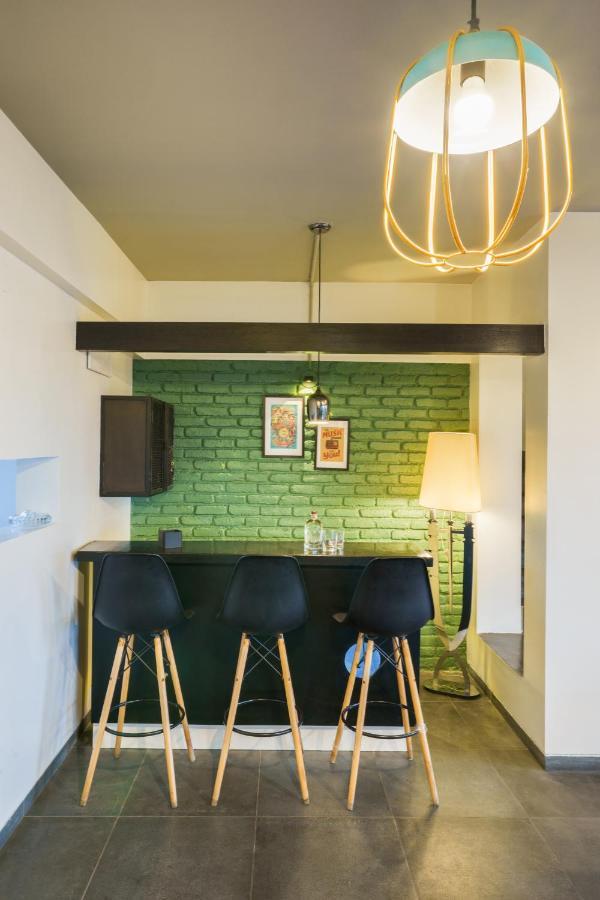 Grey Stone - Lakefront Penthouse Family Rooms Kolhapur Exteriör bild